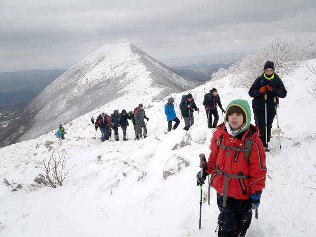 ОСВАЈА ВРХОВЕ ИАКО ЈЕ ДЕТЕ: Давид (9) је најмлађи планинар у Србији